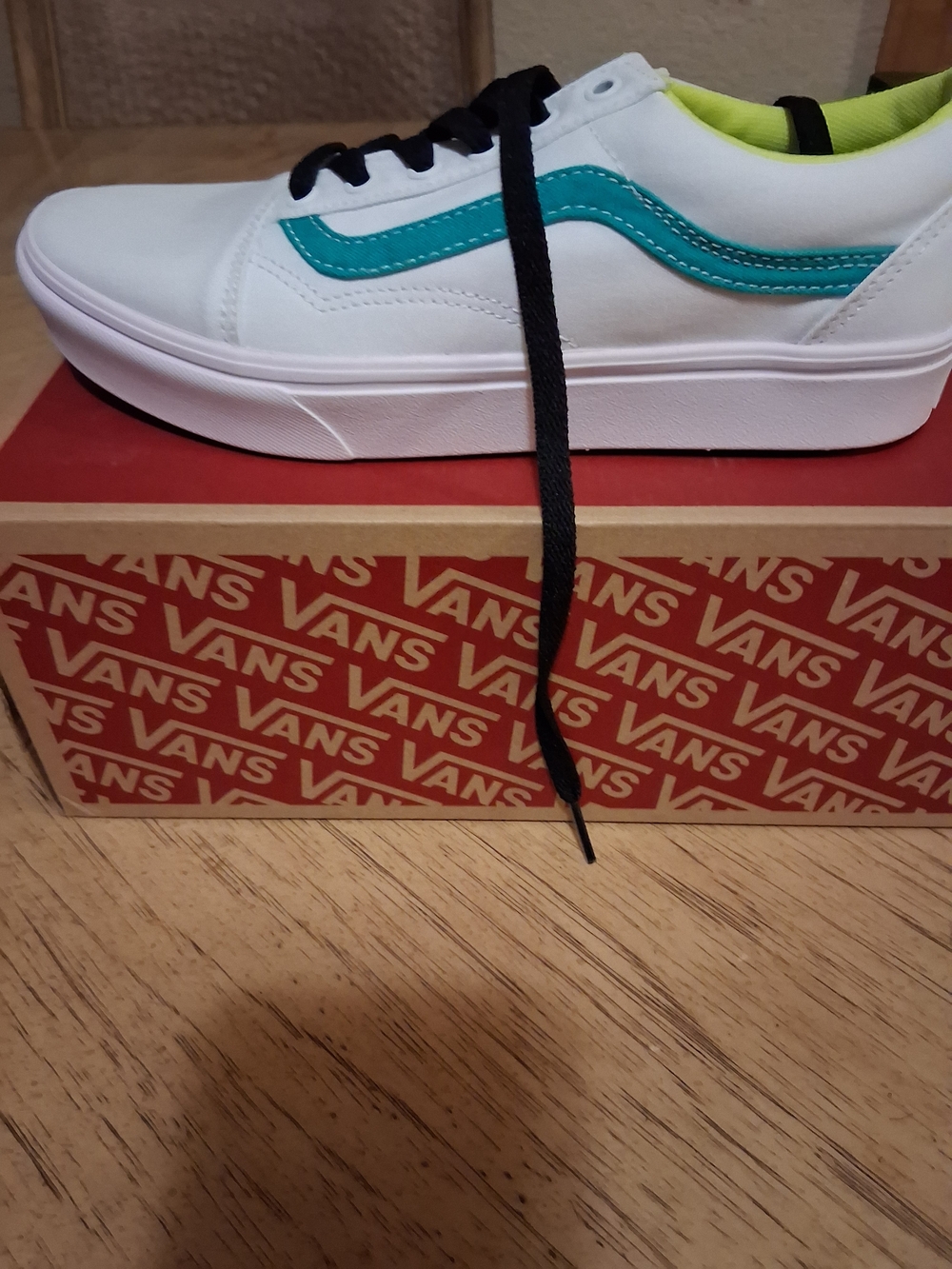New In Box Vans White Low-Top Sneakers with Teal Stripe and Lime Lining 6 1/2 - Picture 3 of 7